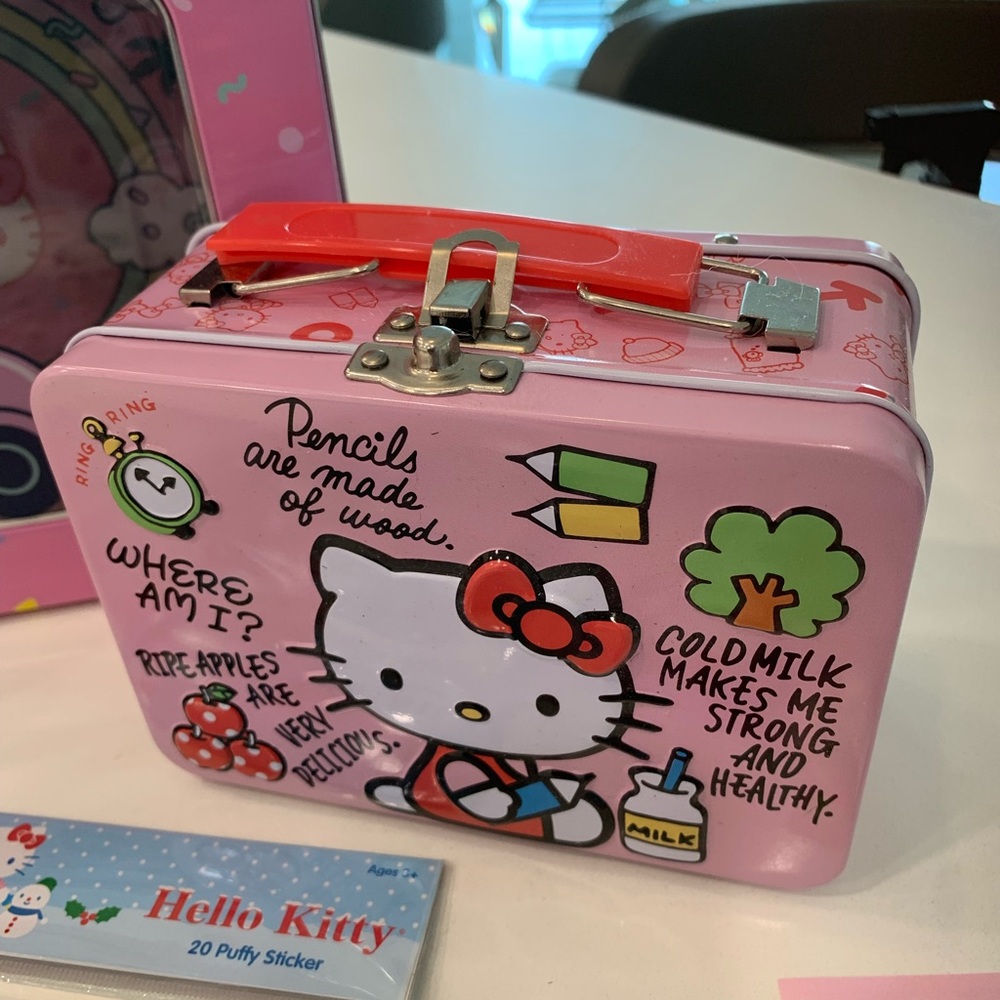 Hello Kitty bundle - Picture 3 of 7